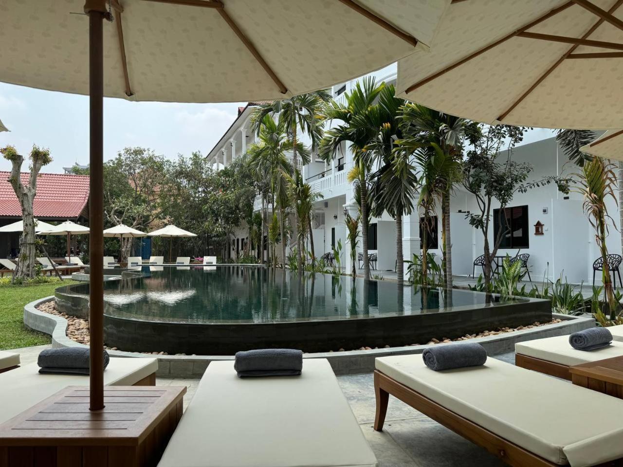 The Urban Otel Siem Reap Dış mekan fotoğraf