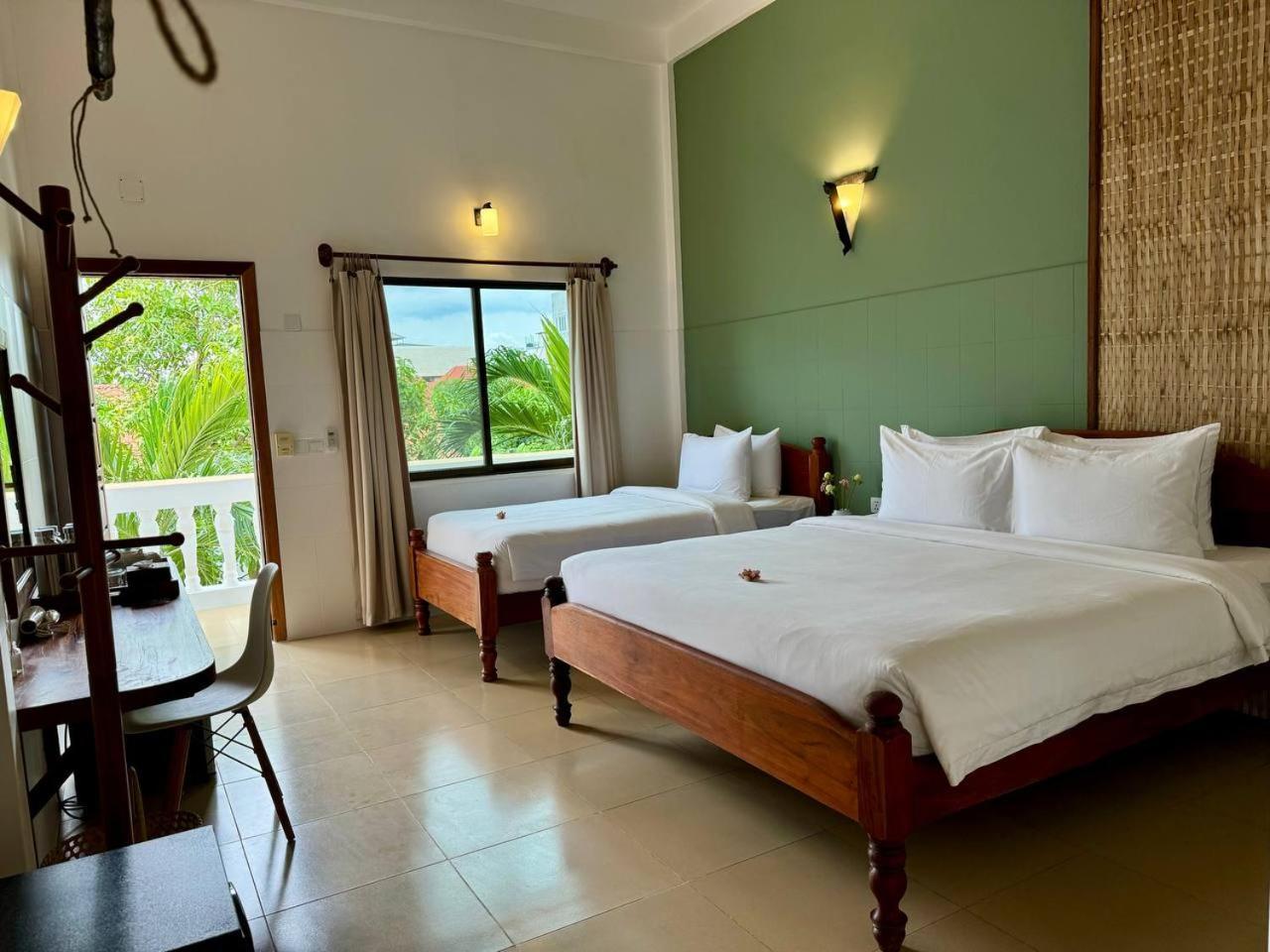 The Urban Otel Siem Reap Dış mekan fotoğraf